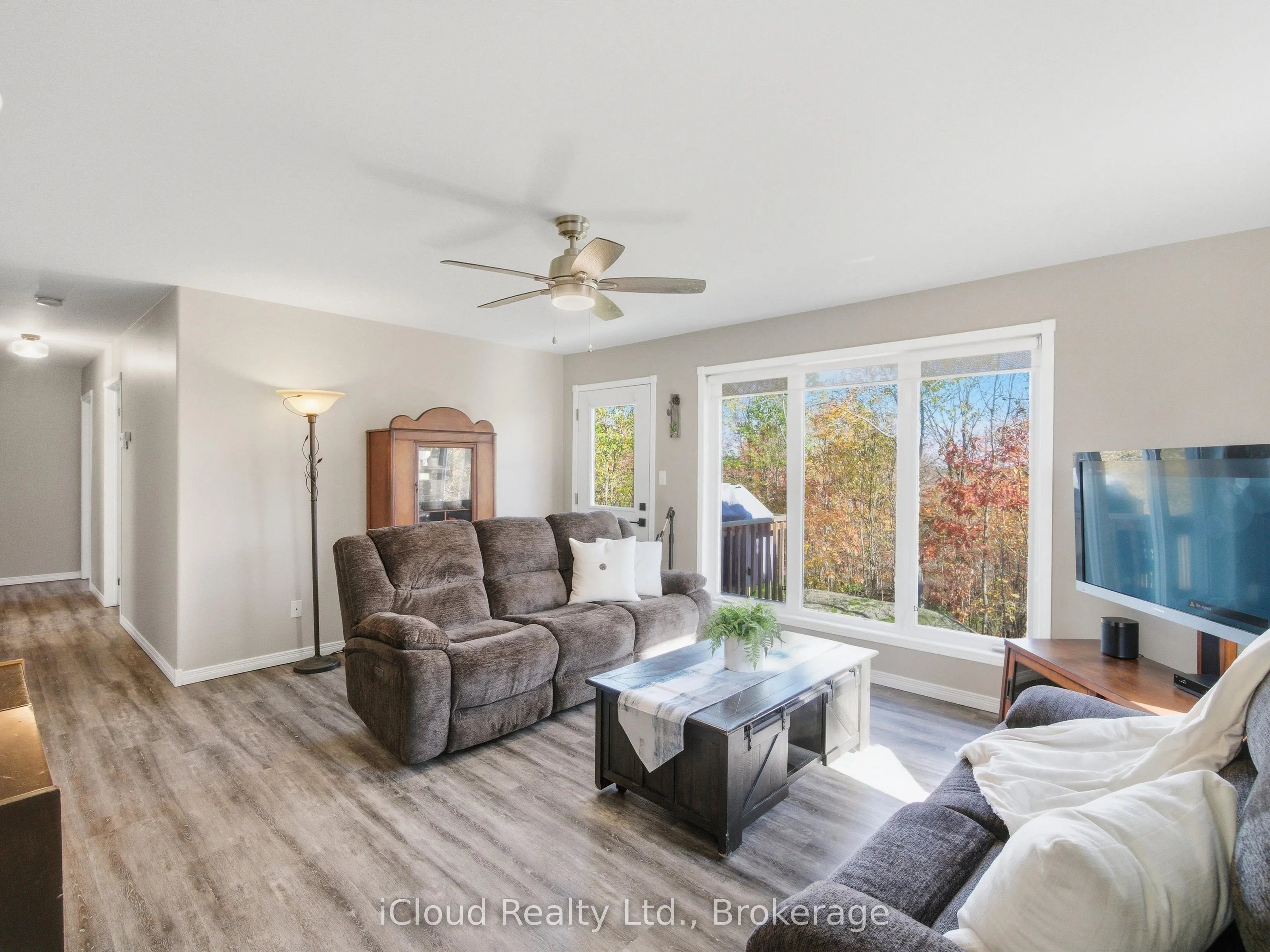 6 Springhill Road