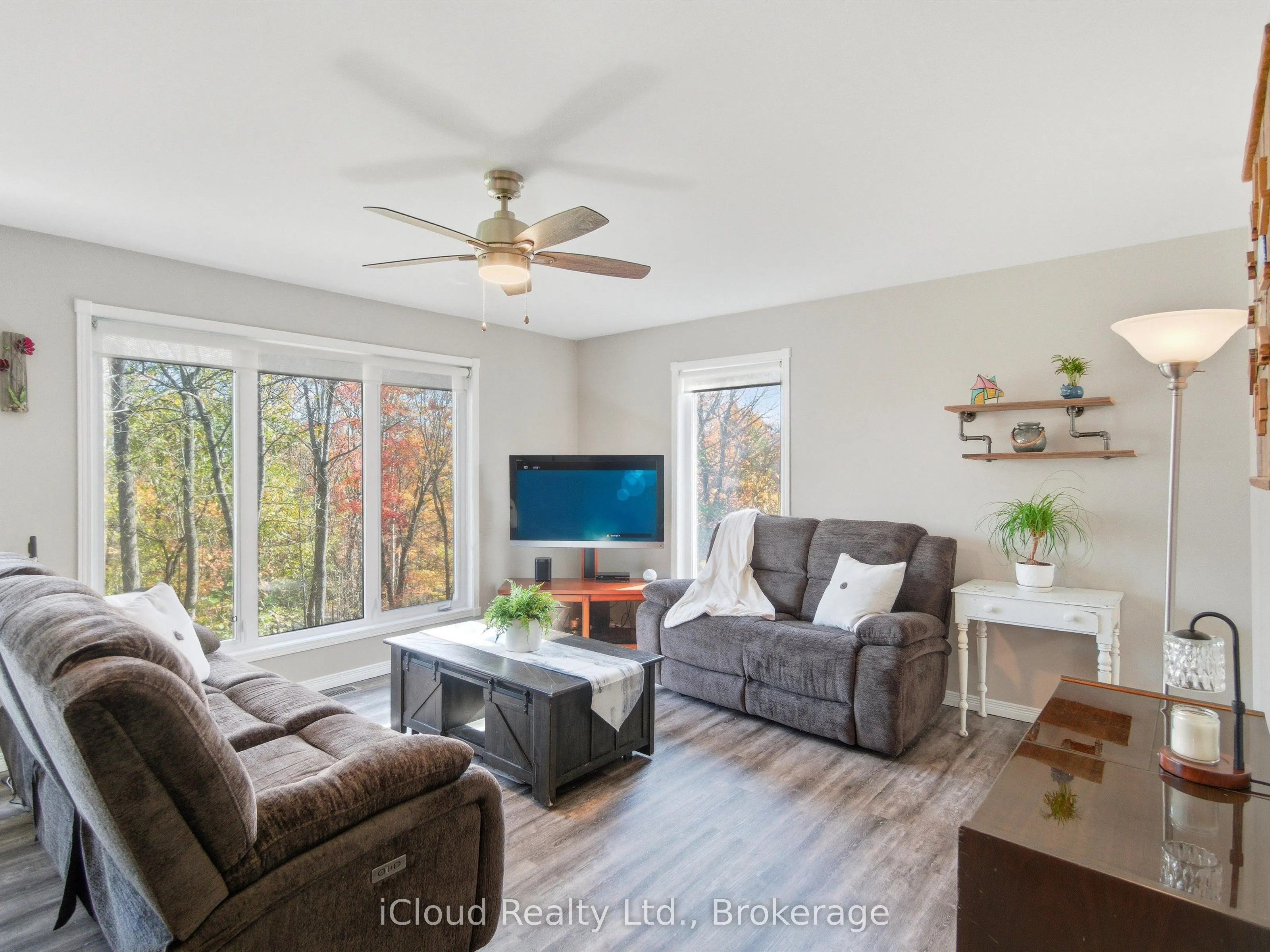 6 Springhill Road