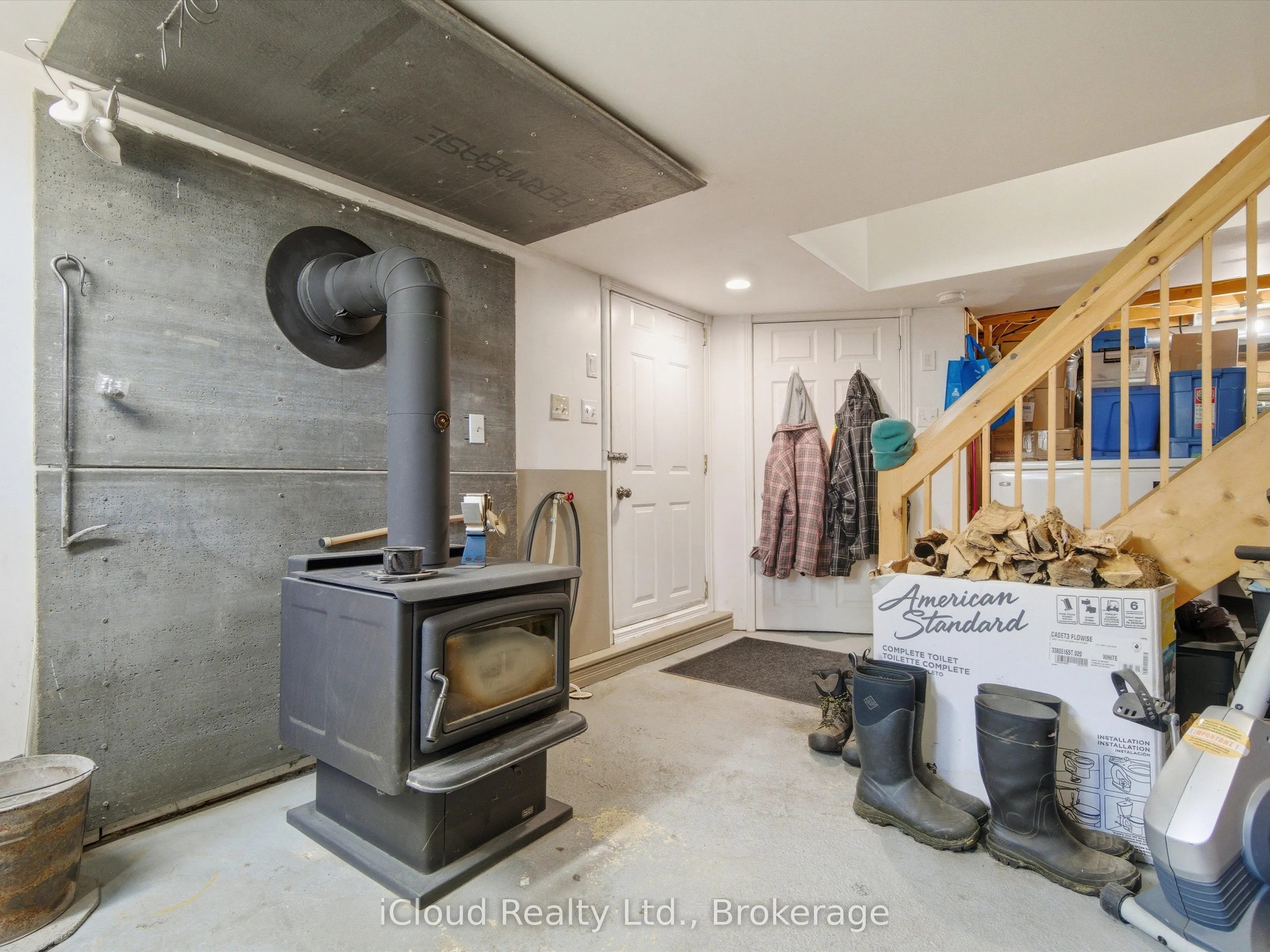 6 Springhill Road
