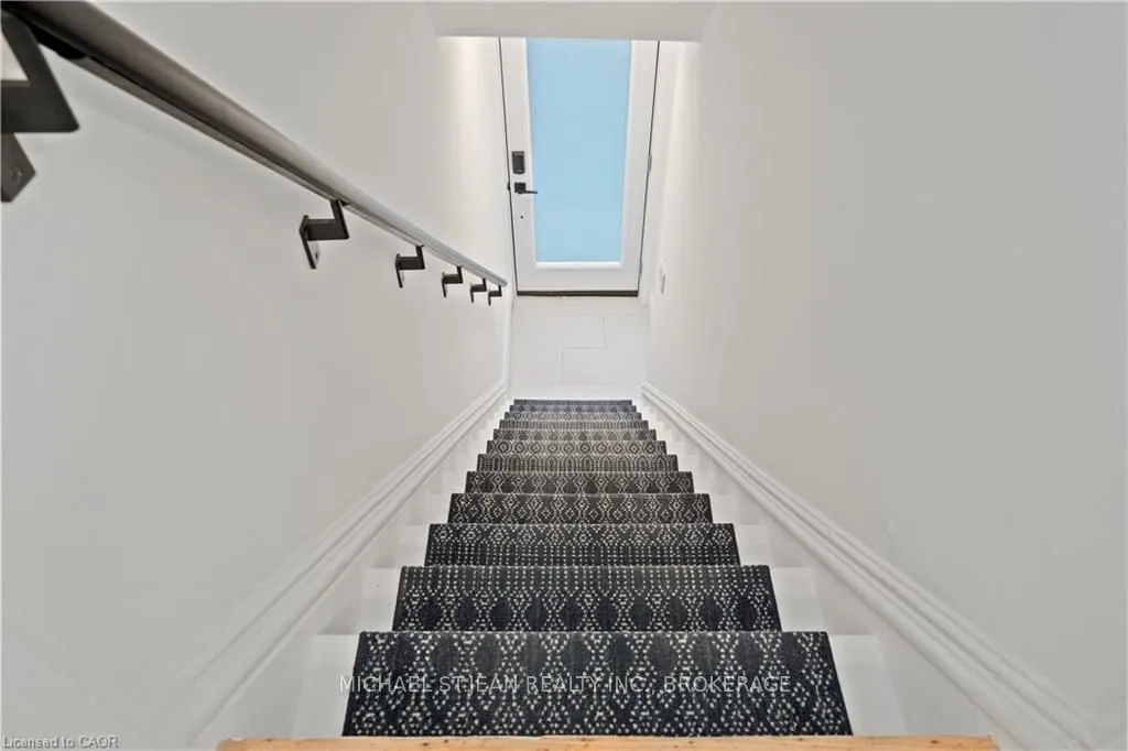 30 Jones Street, #2
