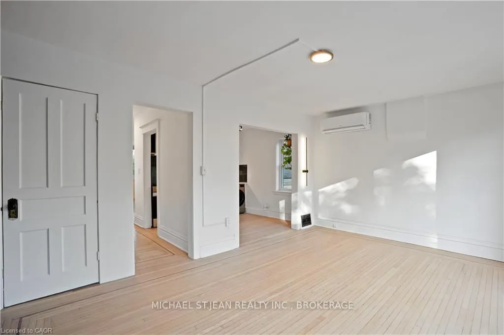 30 Jones Street, #2