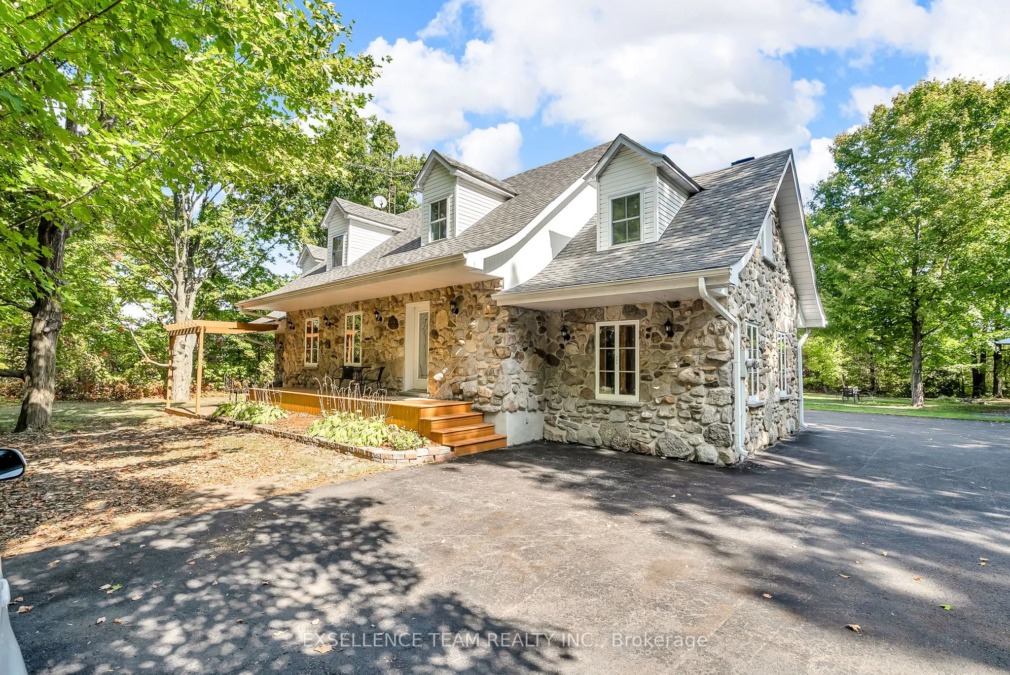 3769 4th Line Road