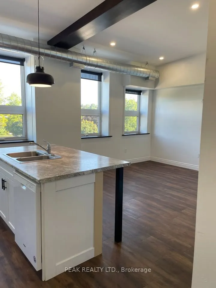 80 Alice Street, #207