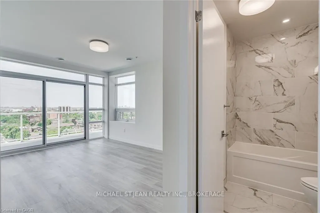 479 Charlton Avenue E, #603