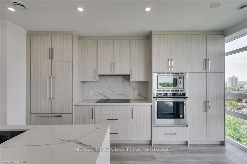 479 Charlton Avenue E, #603