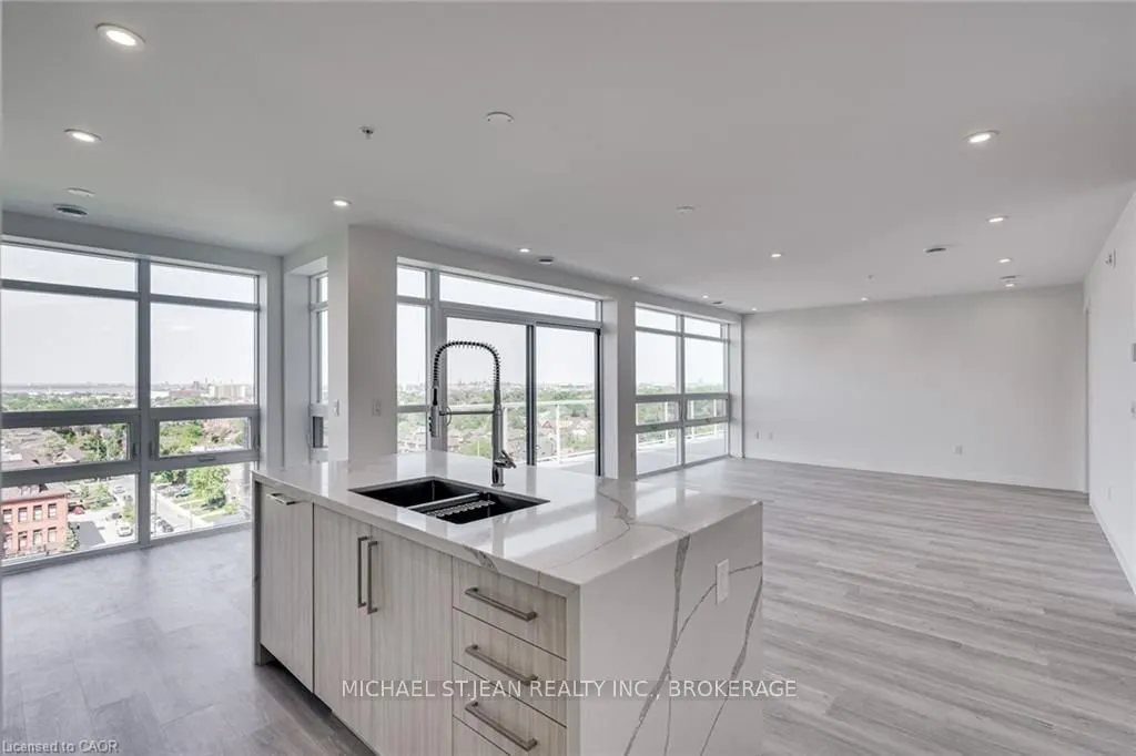 479 Charlton Avenue E, #603