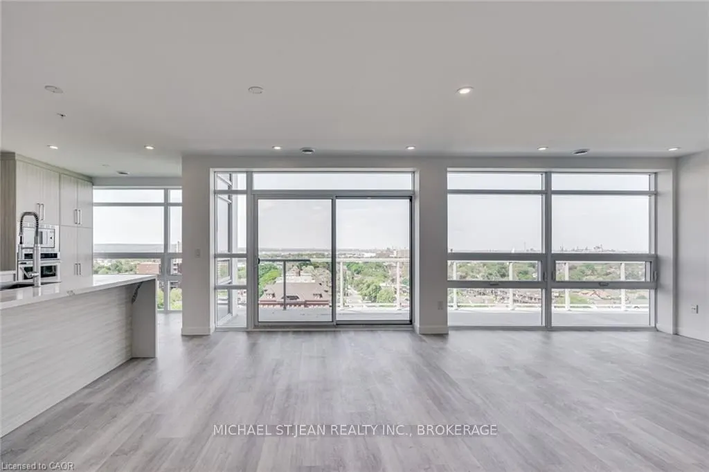 479 Charlton Avenue E, #603