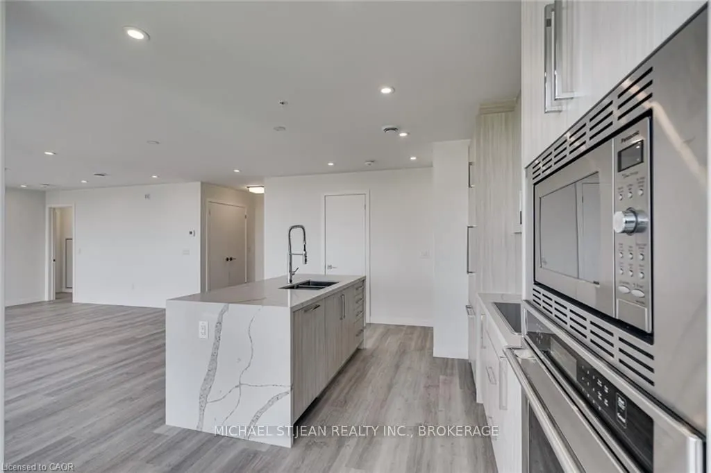 479 Charlton Avenue E, #603
