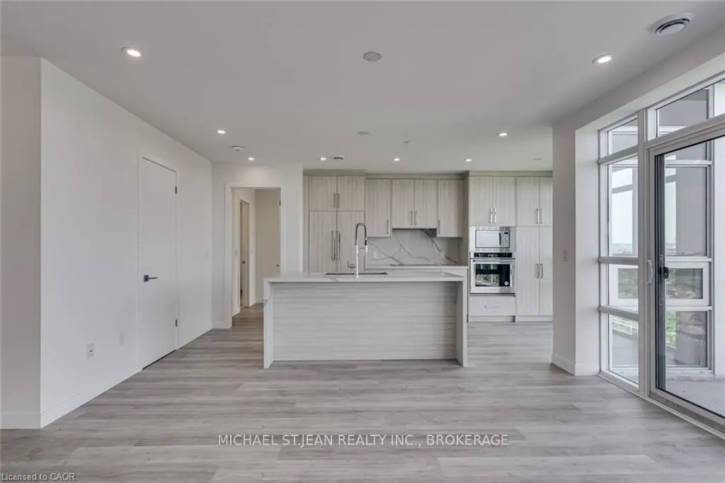 479 Charlton Avenue E, #603