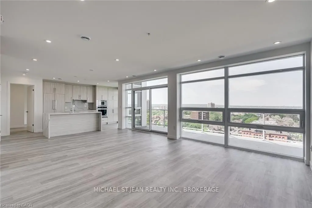 479 Charlton Avenue E, #603