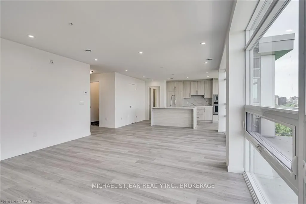 479 Charlton Avenue E, #603