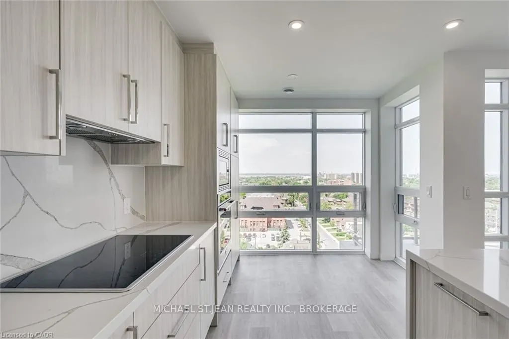479 Charlton Avenue E, #603