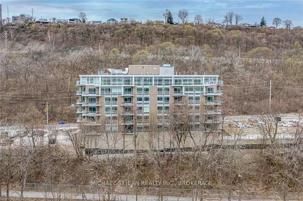 479 Charlton Avenue E, #603