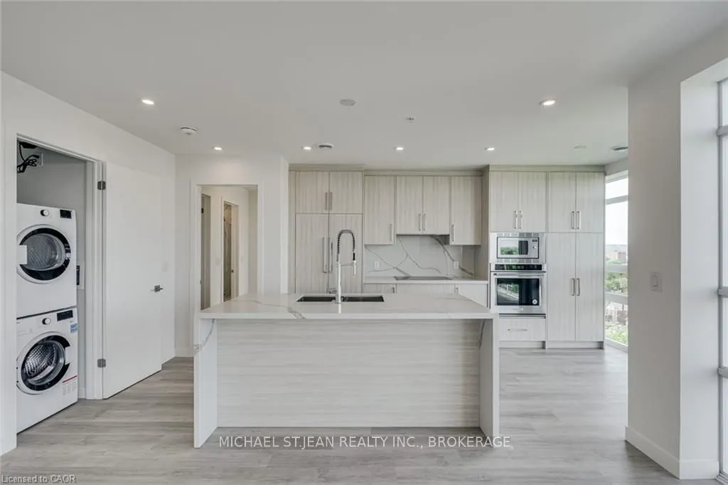 479 Charlton Avenue E, #603