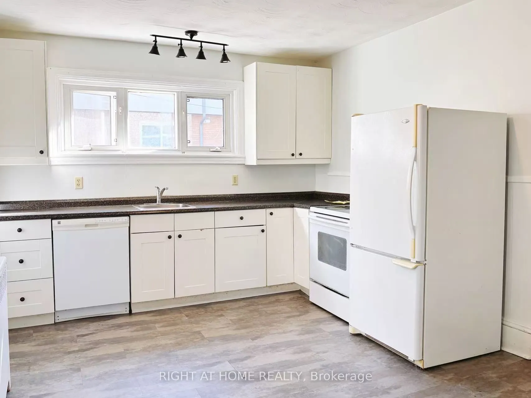 367 Dominion Avenue, #1