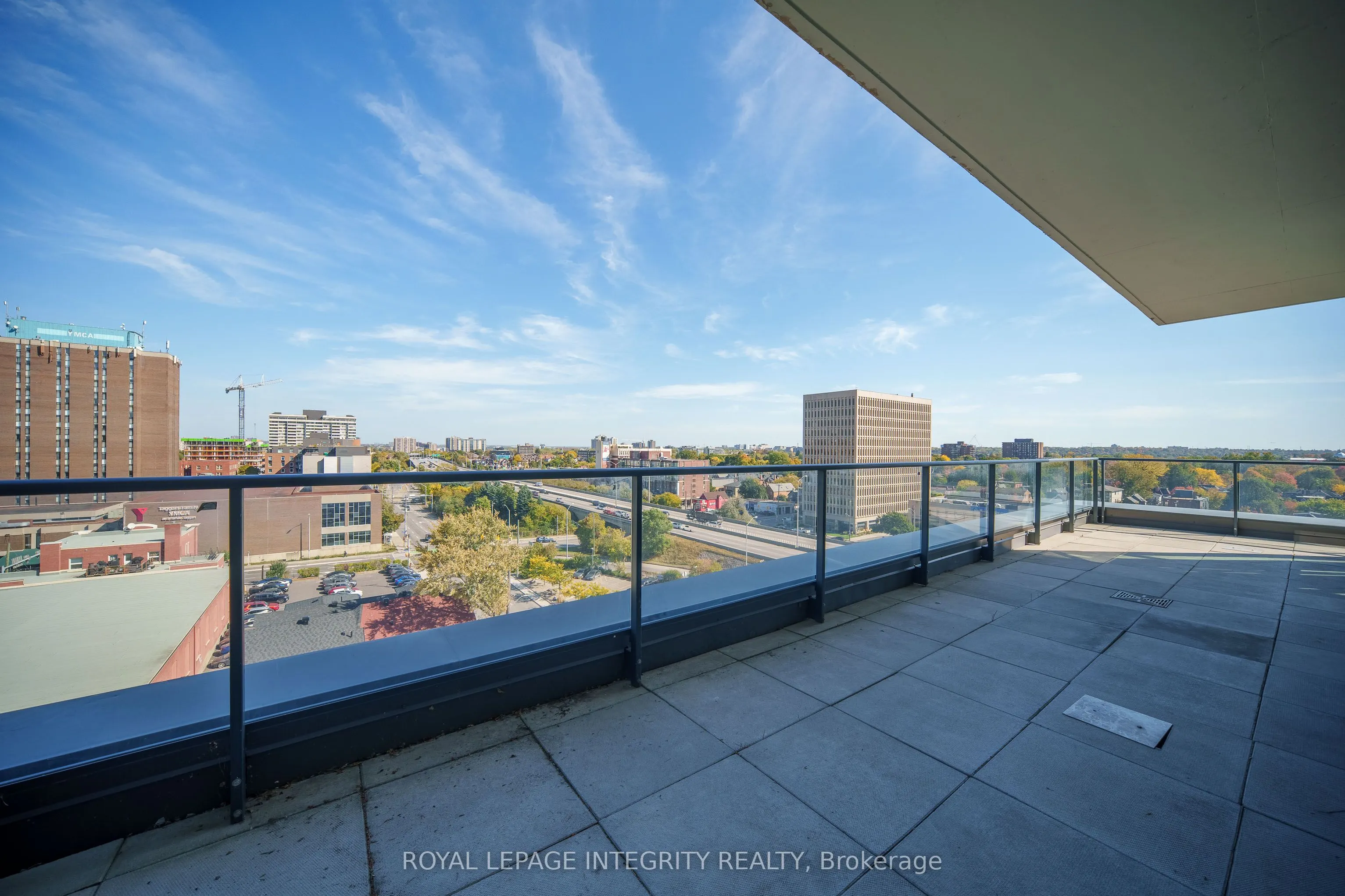 203 Catherine Street, #802
