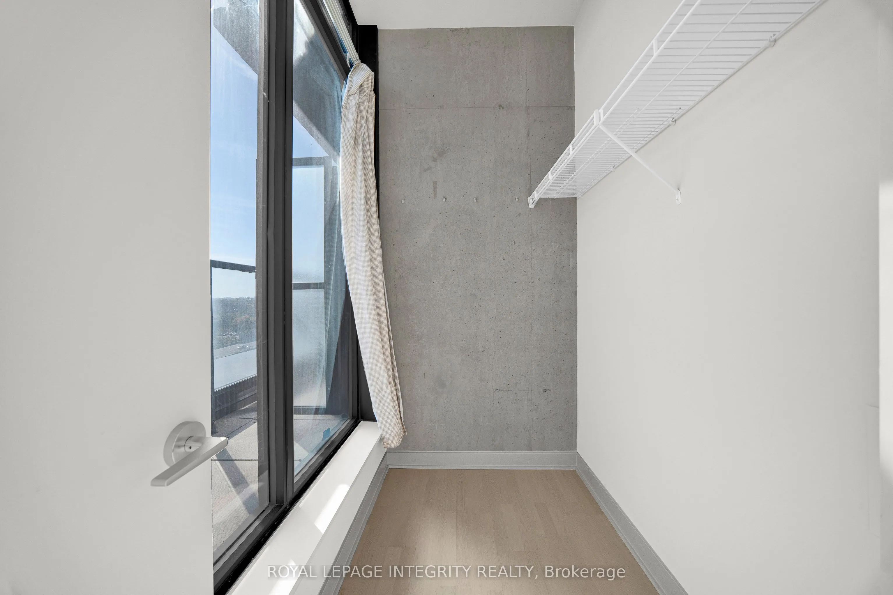203 Catherine Street, #802