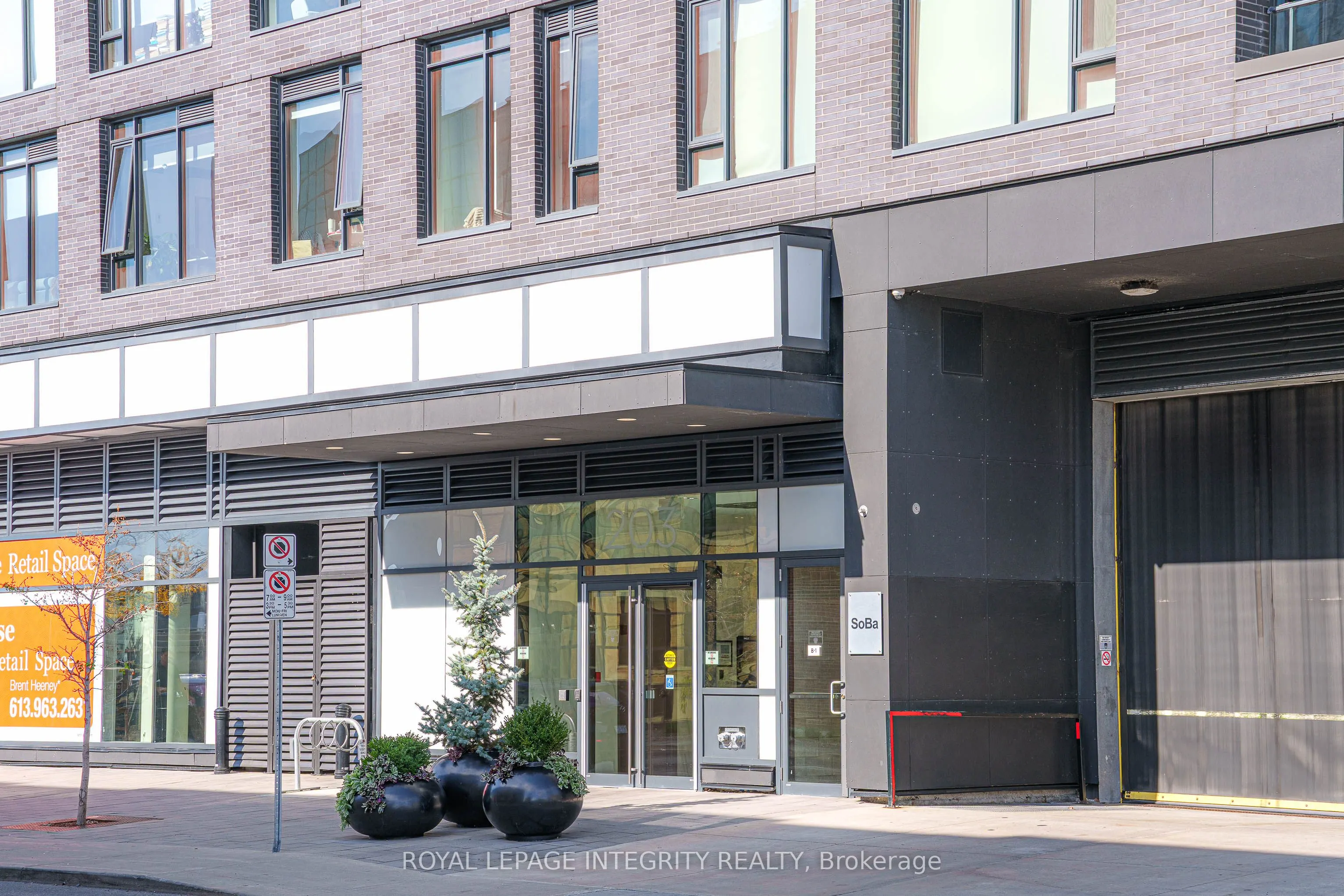 203 Catherine Street, #802