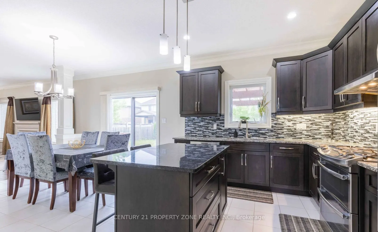 1025 Gleneagle Trail