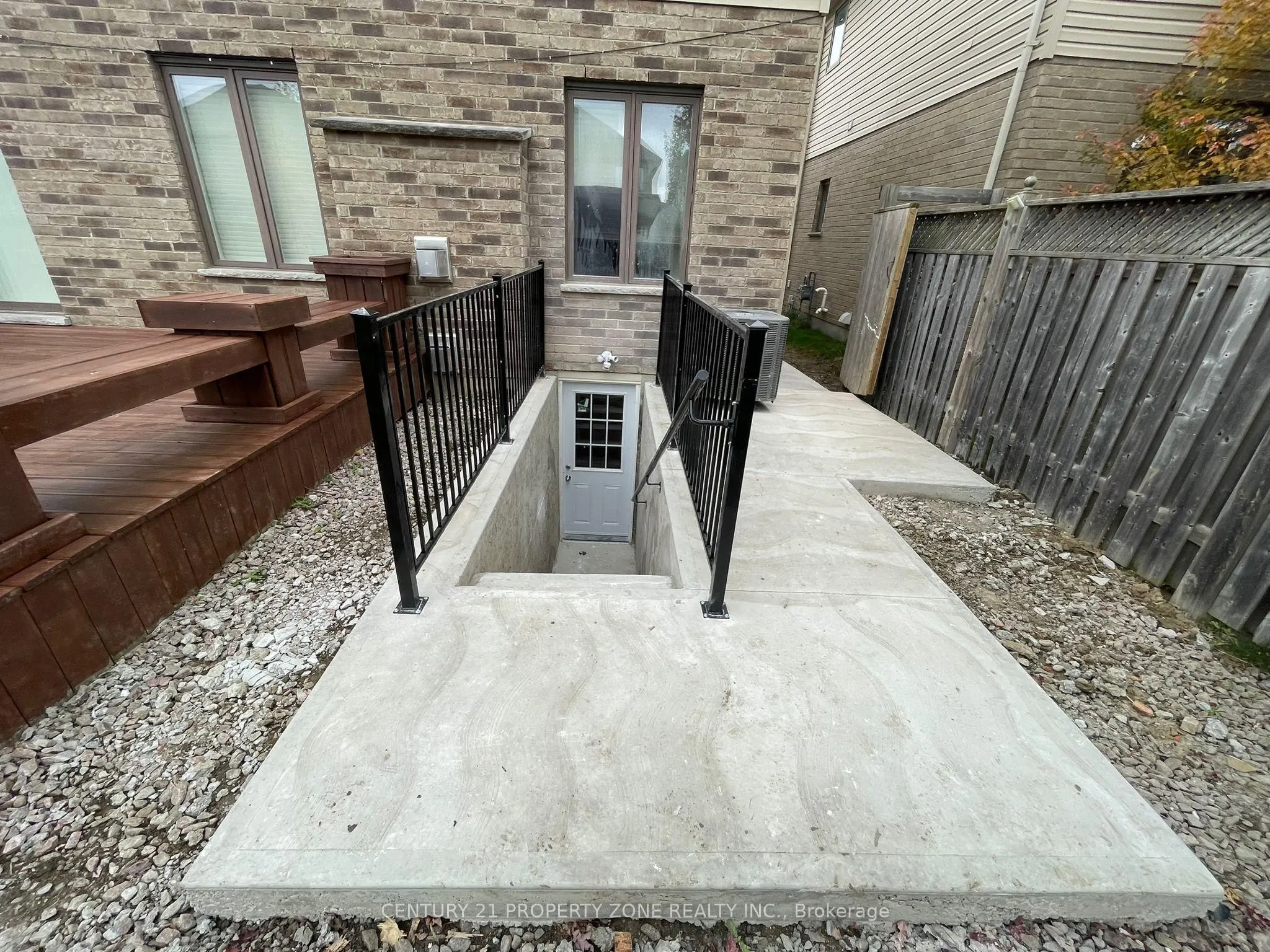 1025 Gleneagle Trail