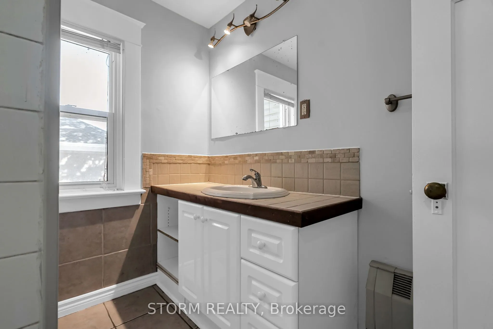 239 1st Street E