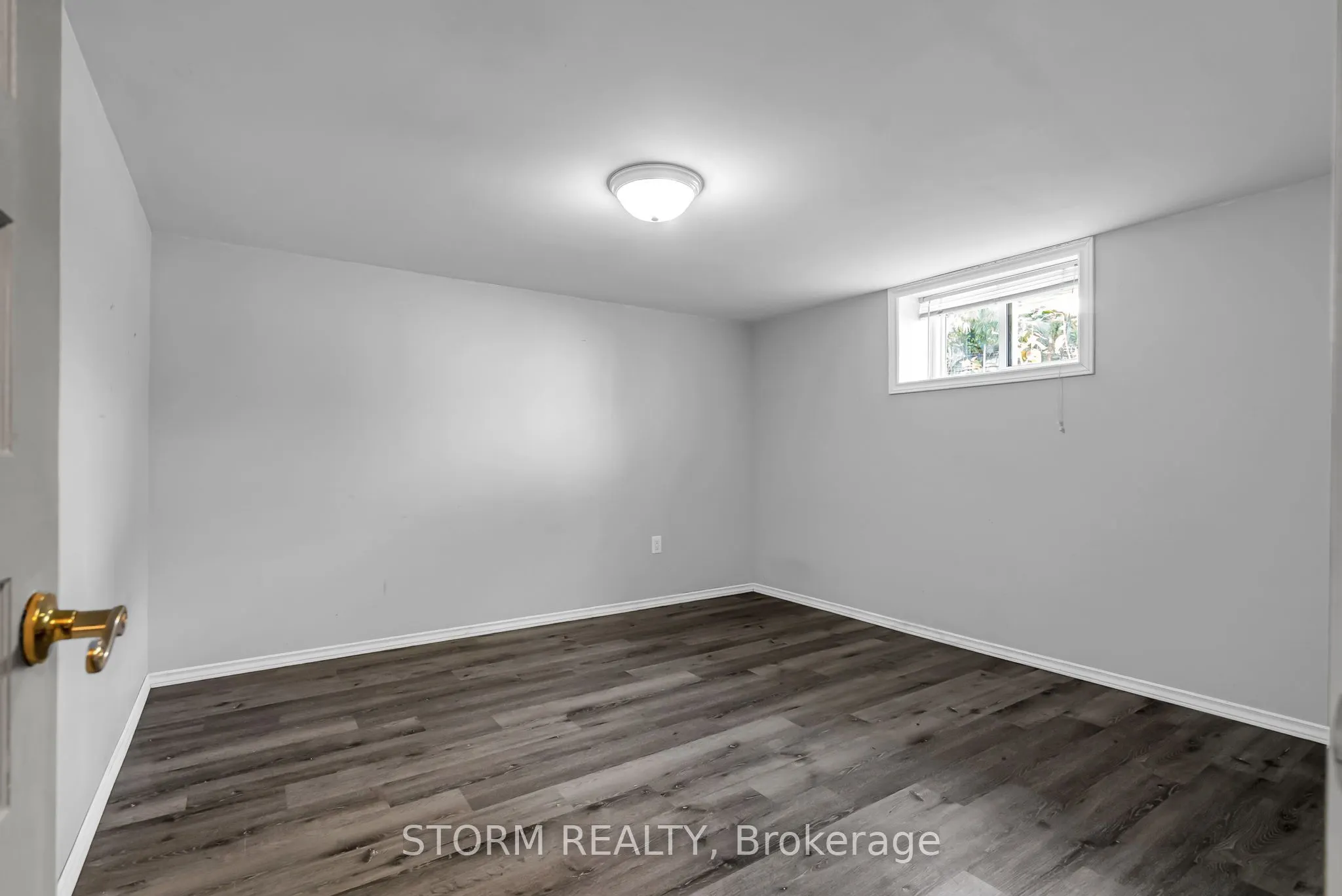 239 1st Street E