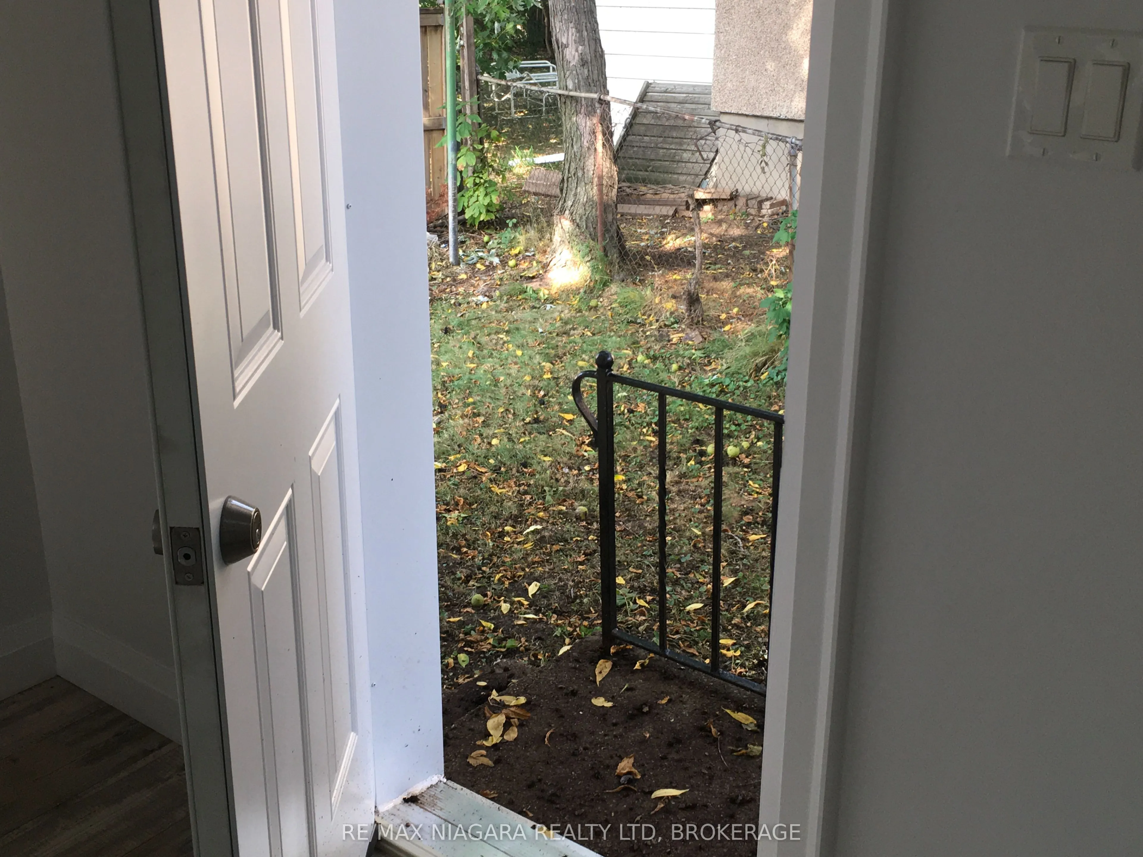 163 Welland Avenue