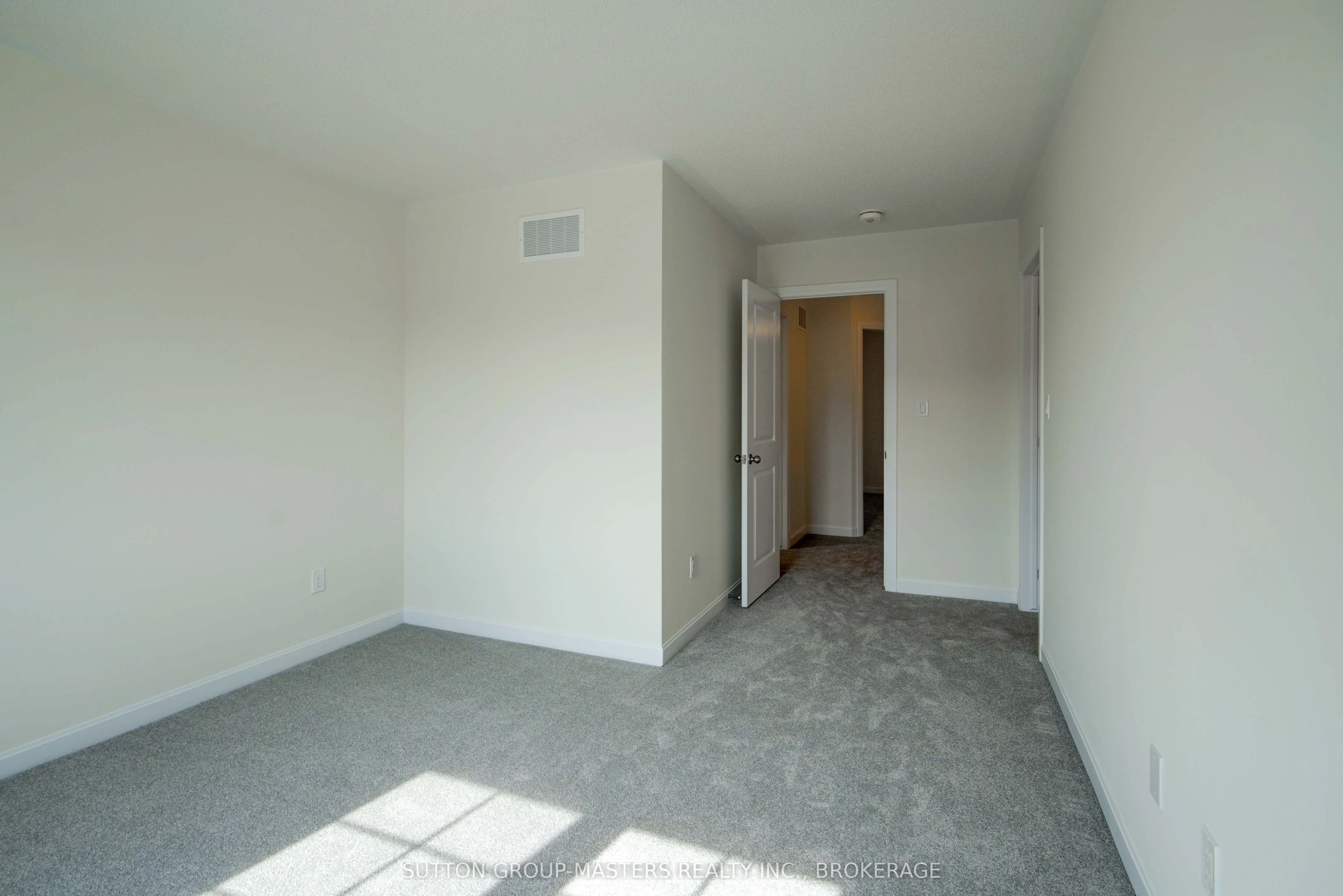 102 Oakmont Drive