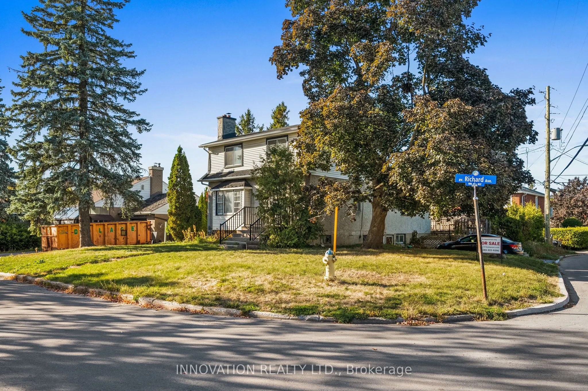1085 Richard Avenue
