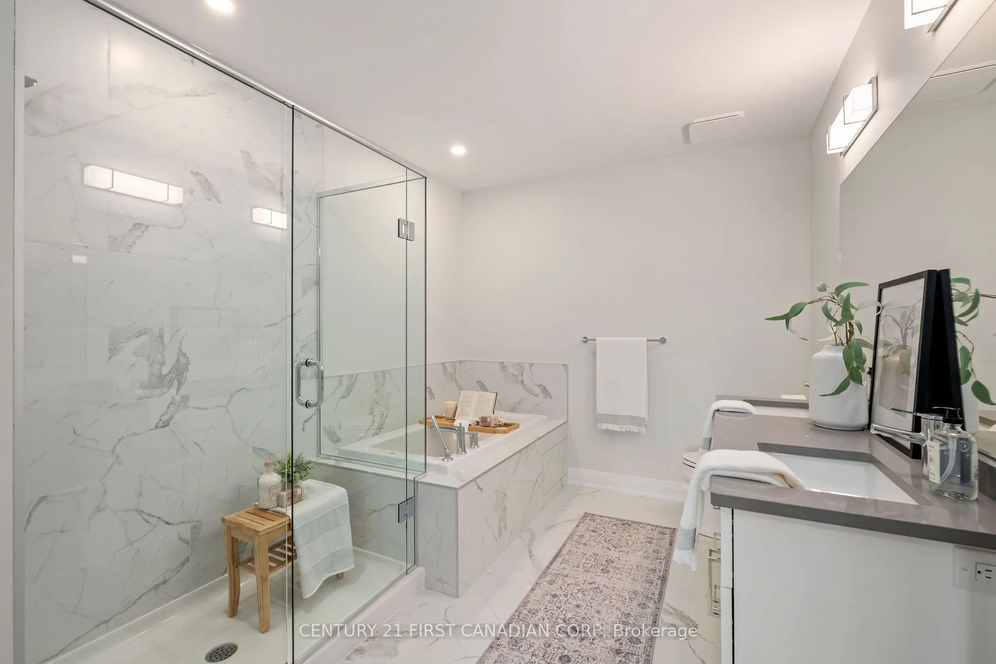 1560 Upper West Avenue, #306