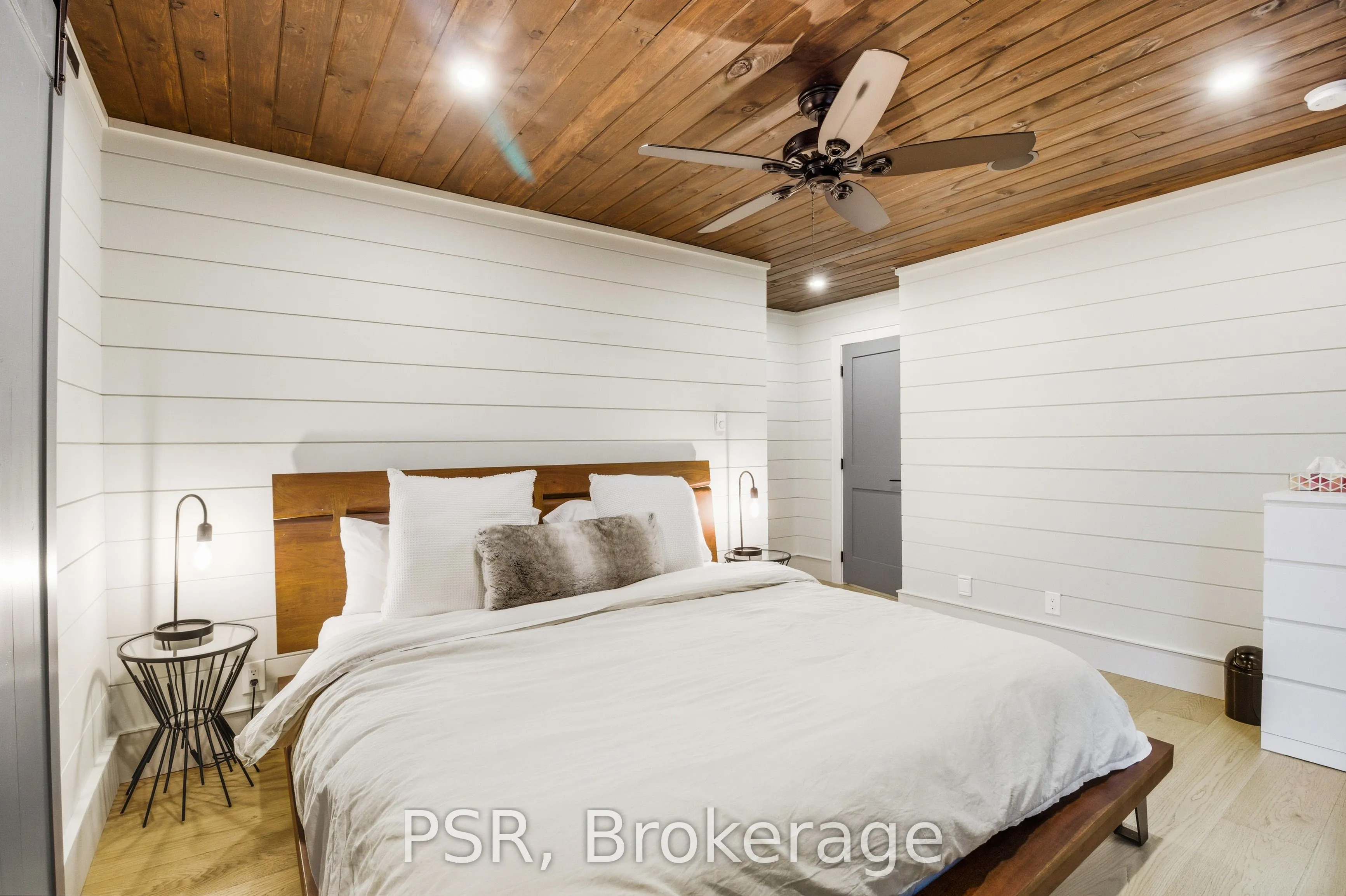 1069 White Eagle Road