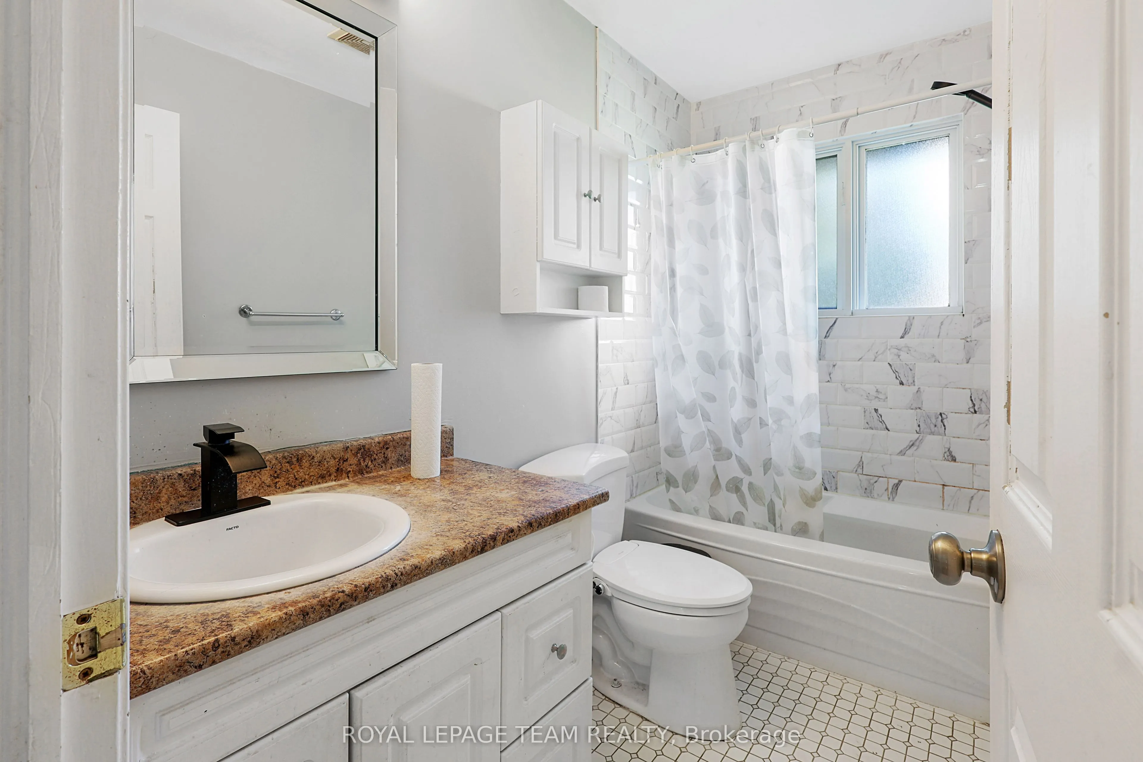 925 Moorvale Street, #Upper Unit