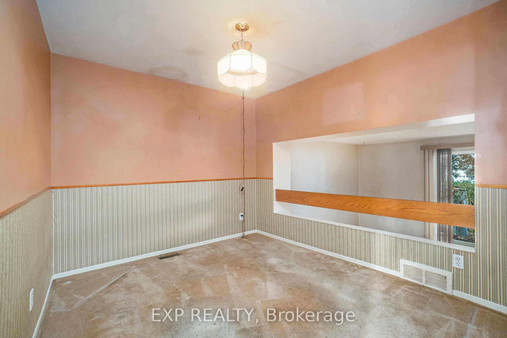 1699C Lamoureux Drive, #C