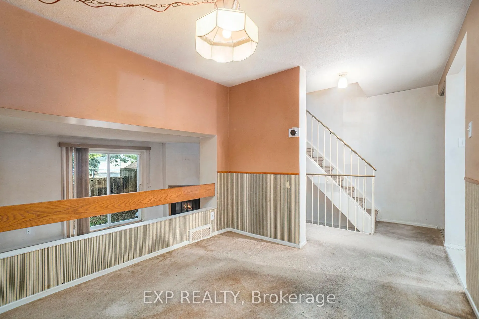 1699C Lamoureux Drive, #C