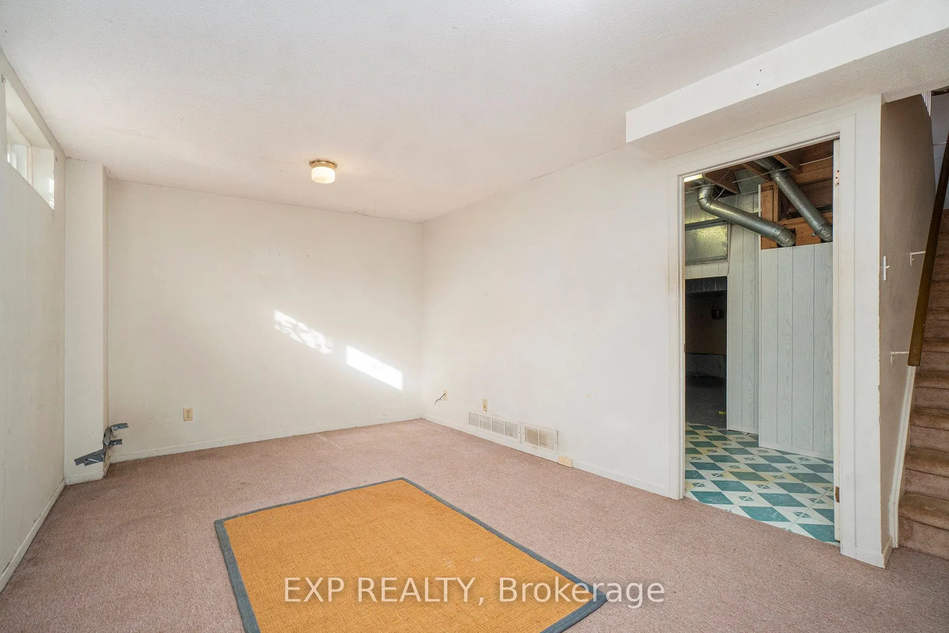 1699C Lamoureux Drive, #C