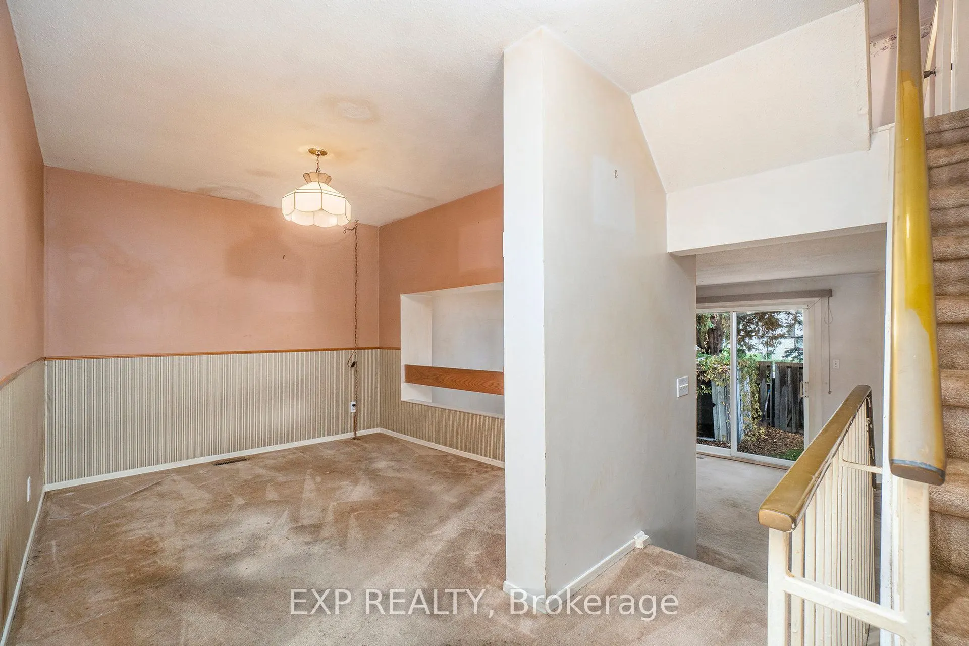 1699C Lamoureux Drive, #C