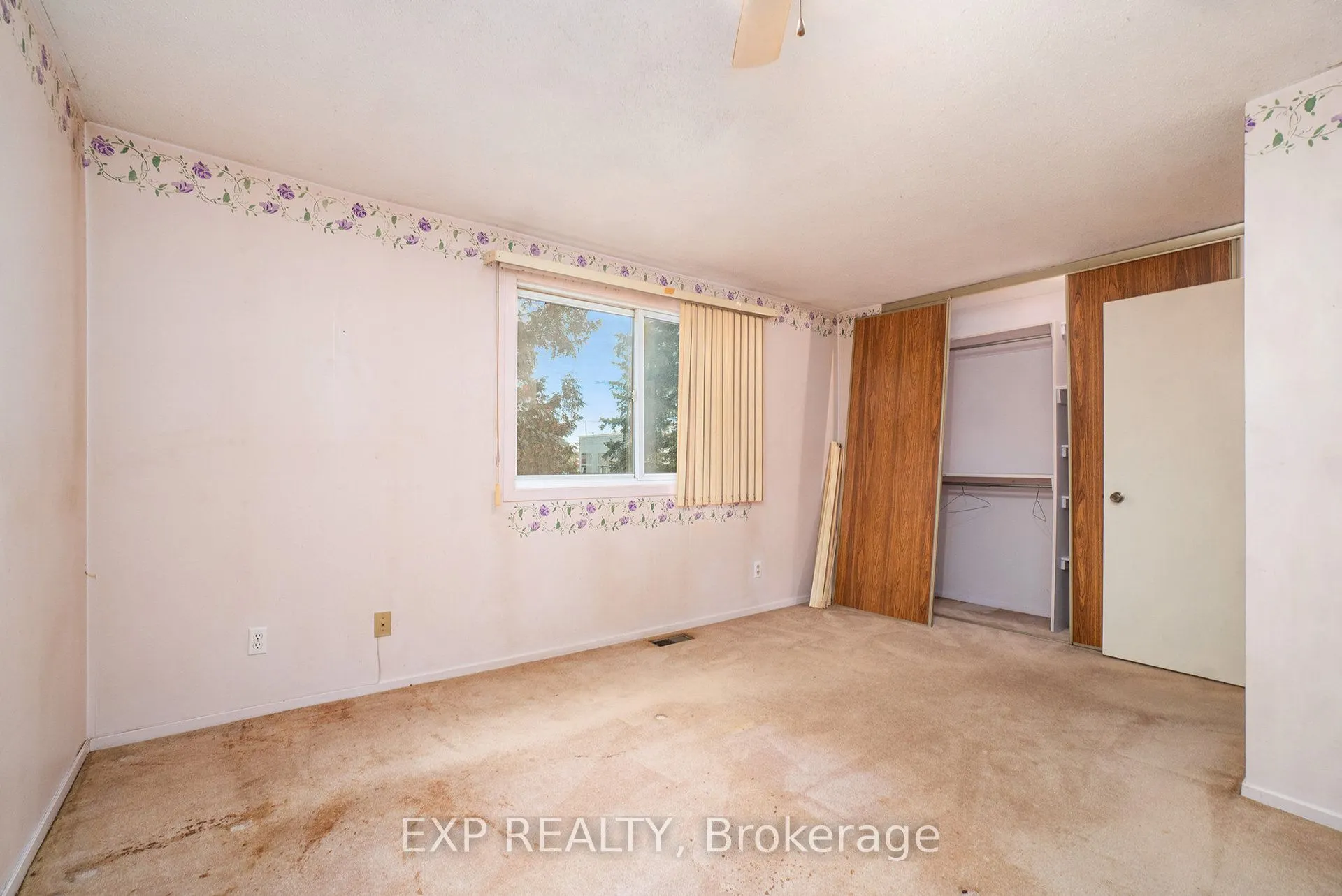 1699C Lamoureux Drive, #C