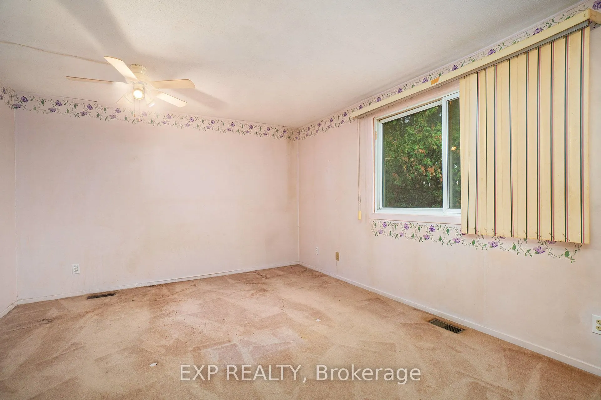 1699C Lamoureux Drive, #C