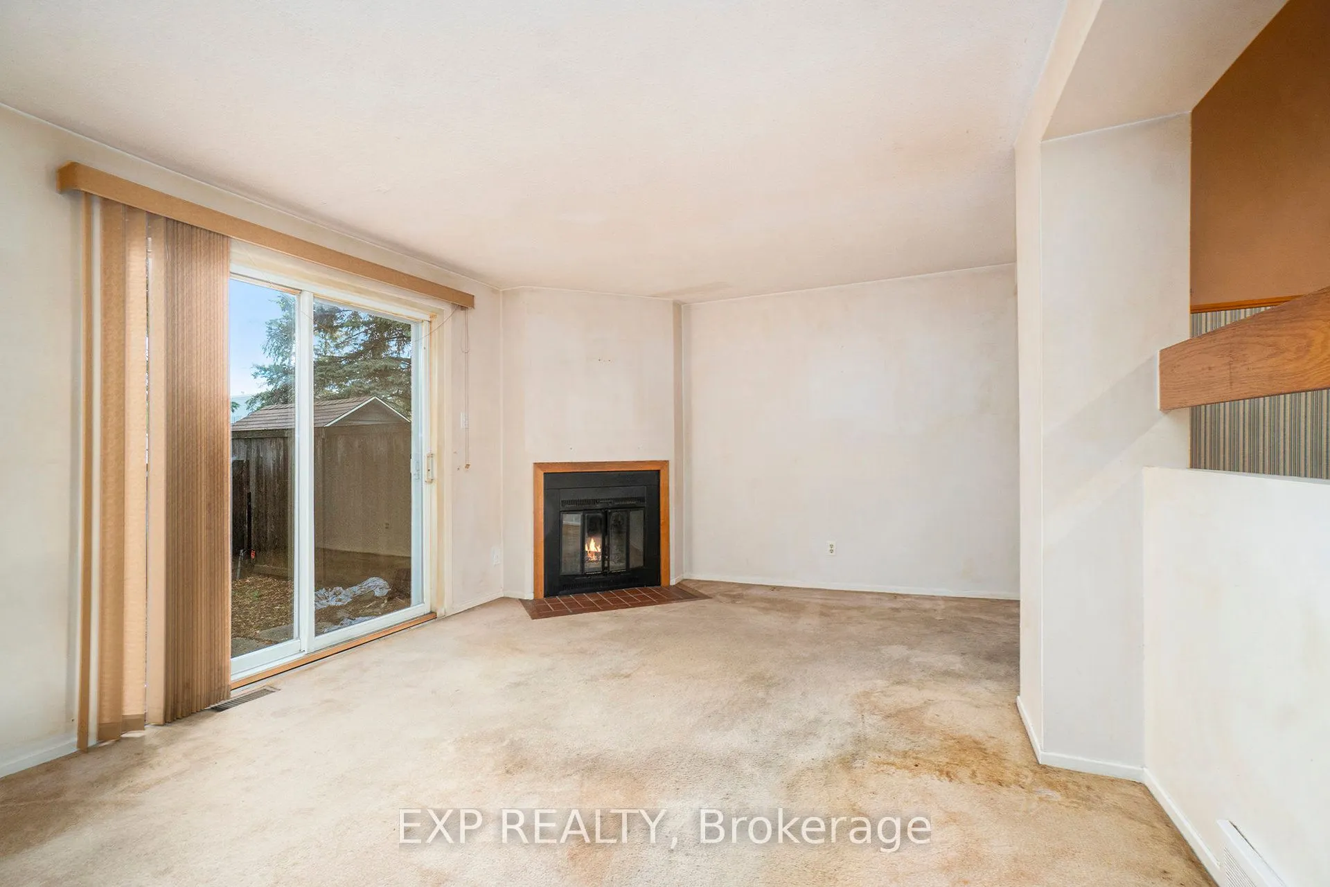 1699C Lamoureux Drive, #C