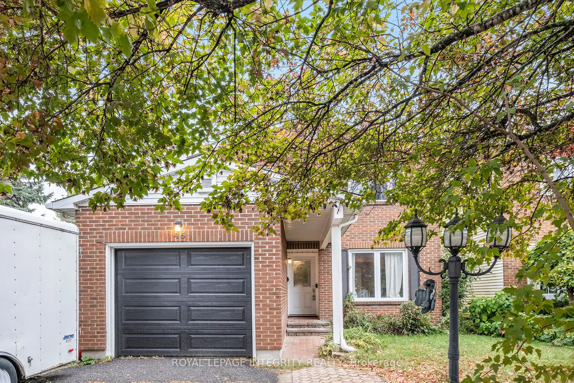45 Raftus Square