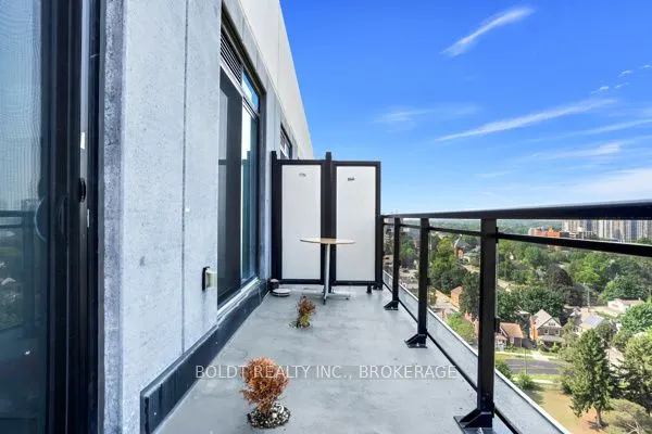 128 King Street N, #1607