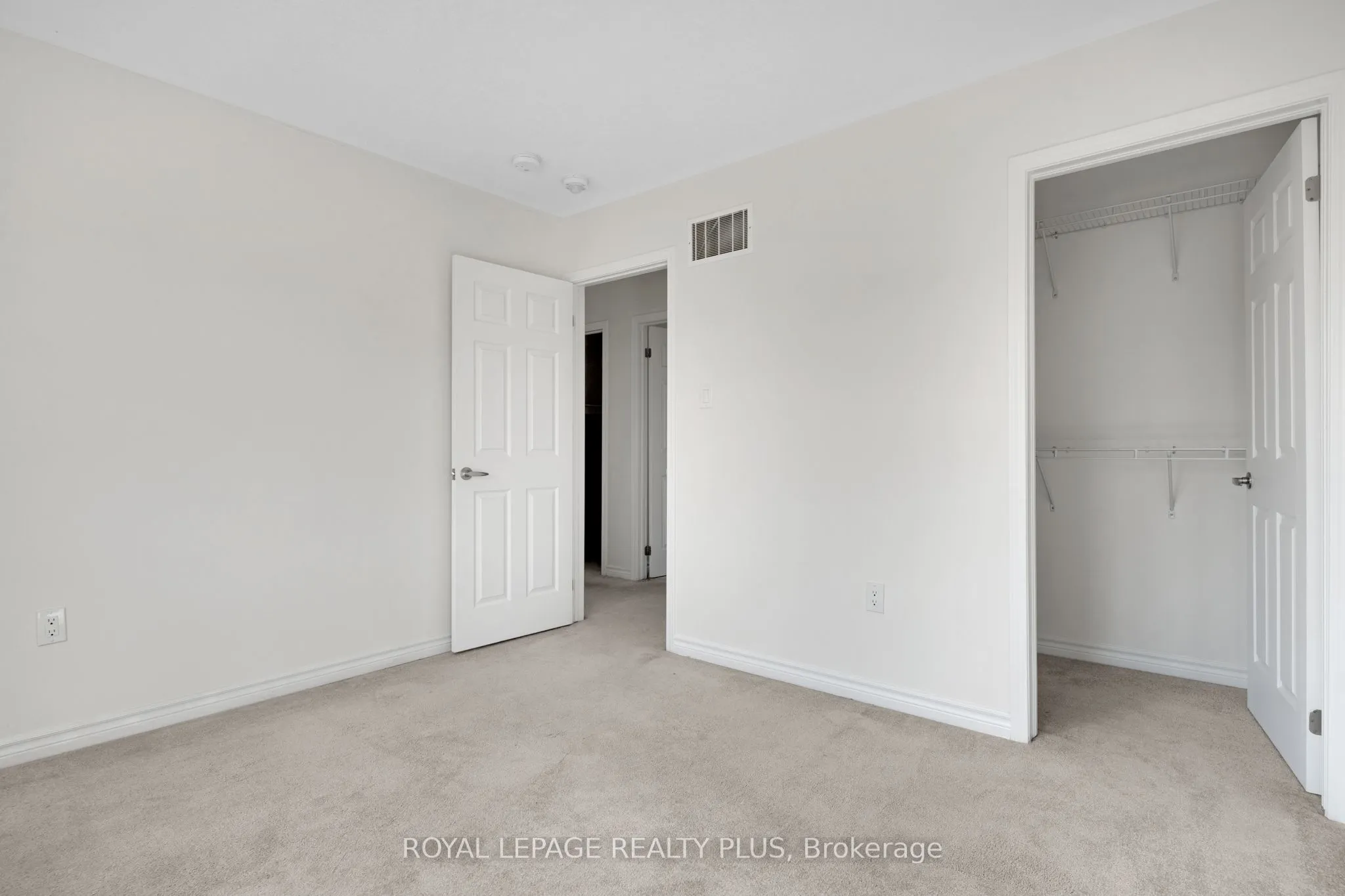 267 Grovehill Crescent