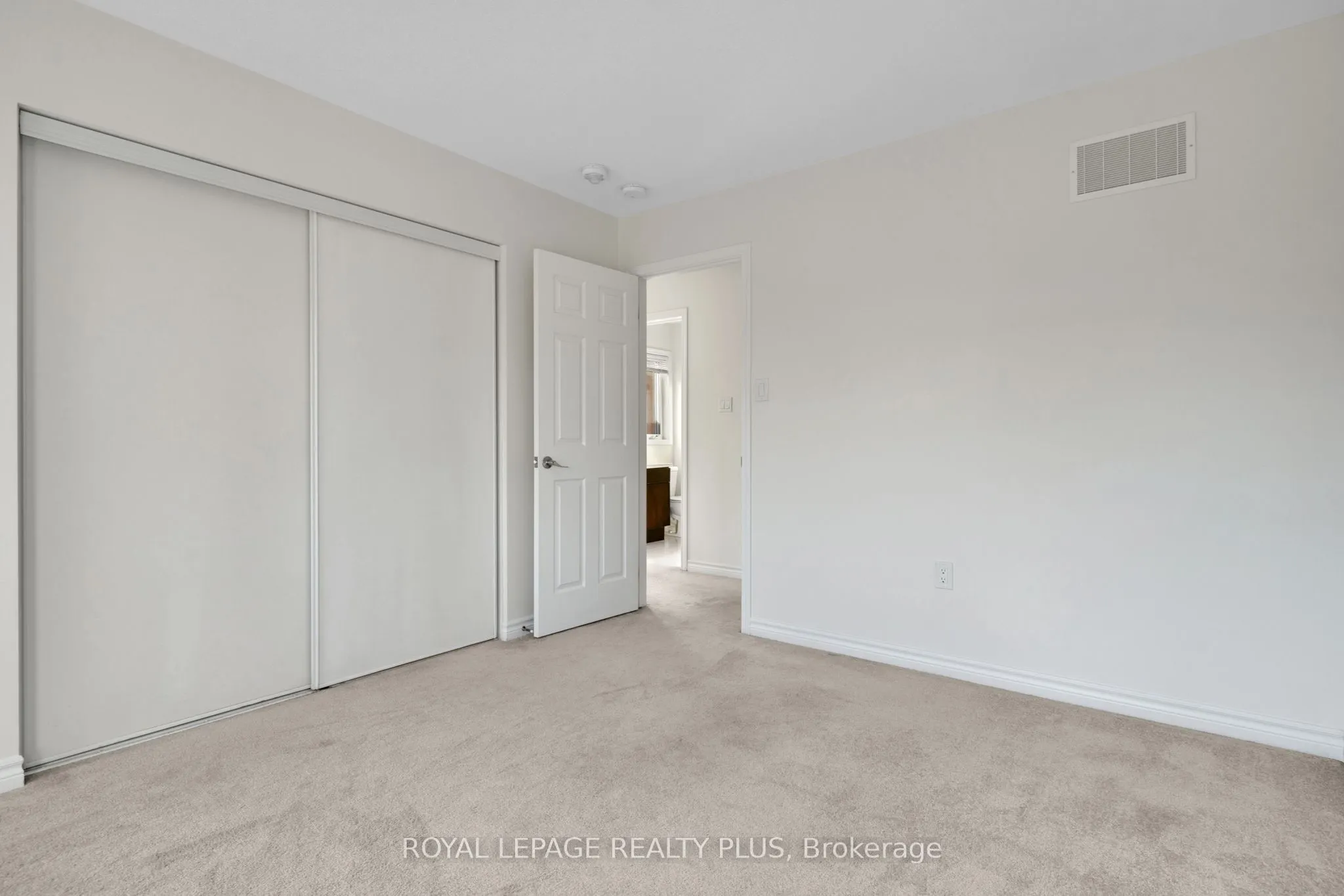 267 Grovehill Crescent