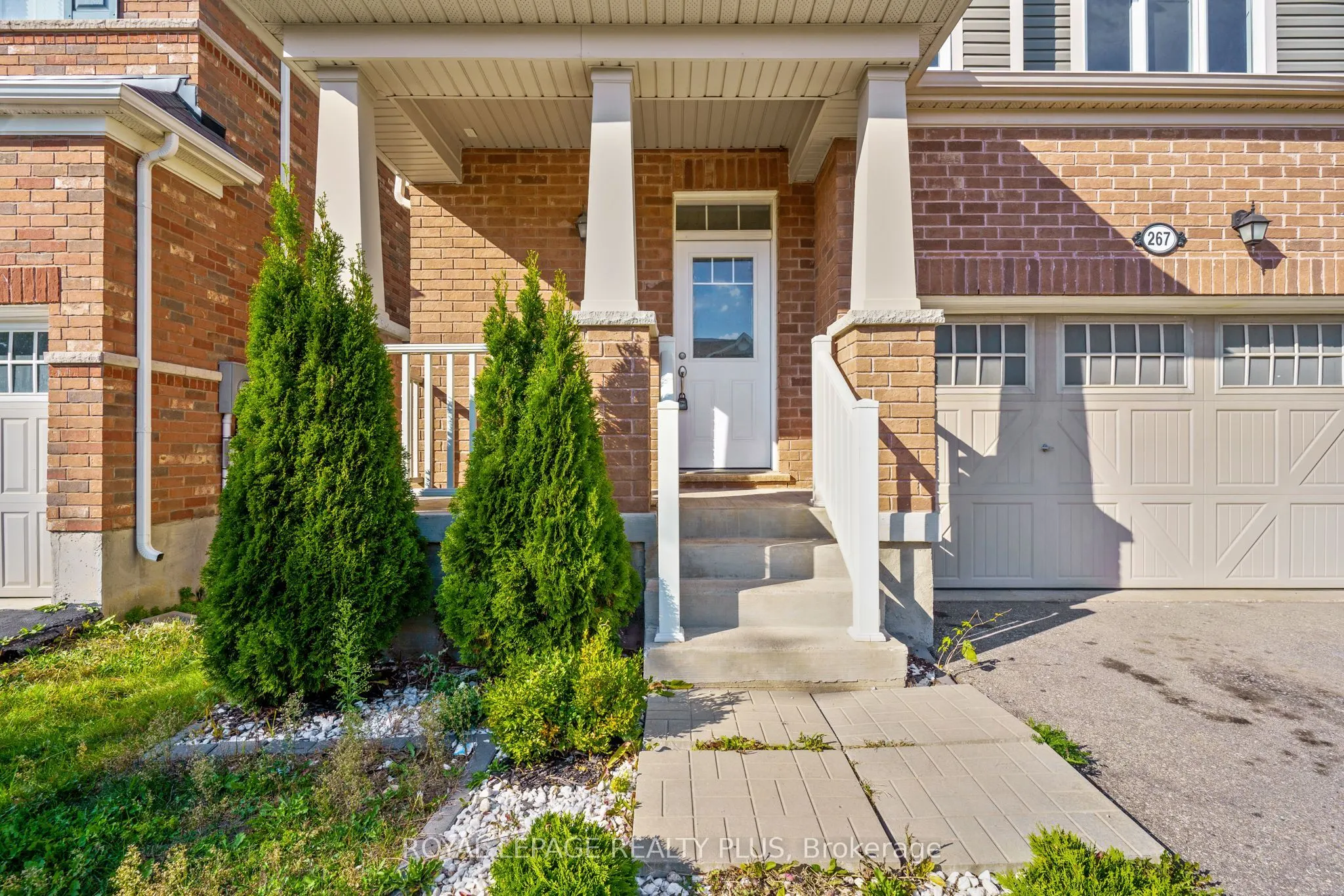 267 Grovehill Crescent