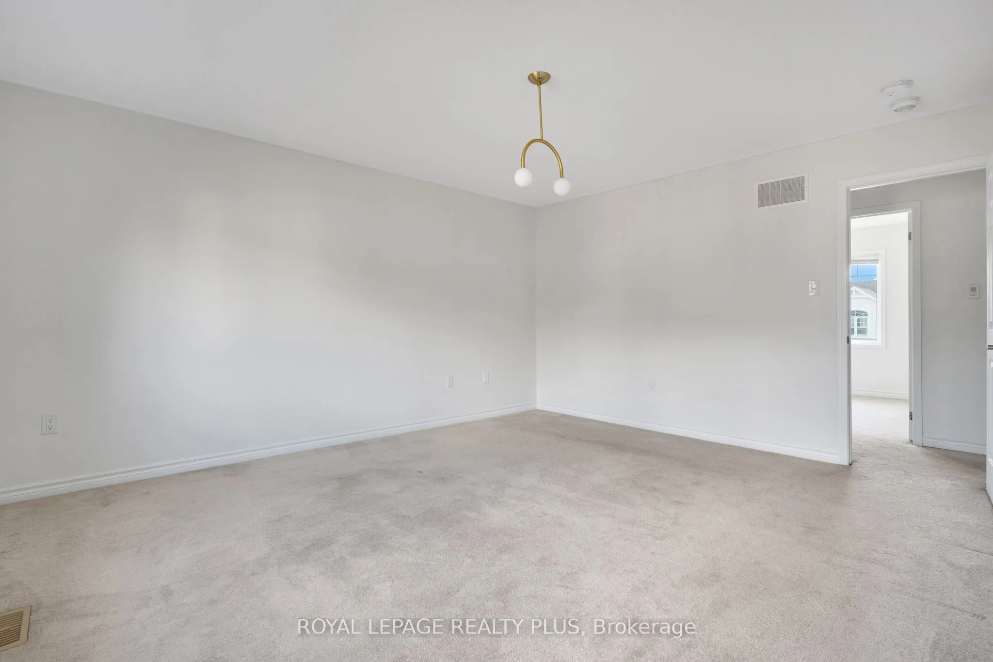 267 Grovehill Crescent