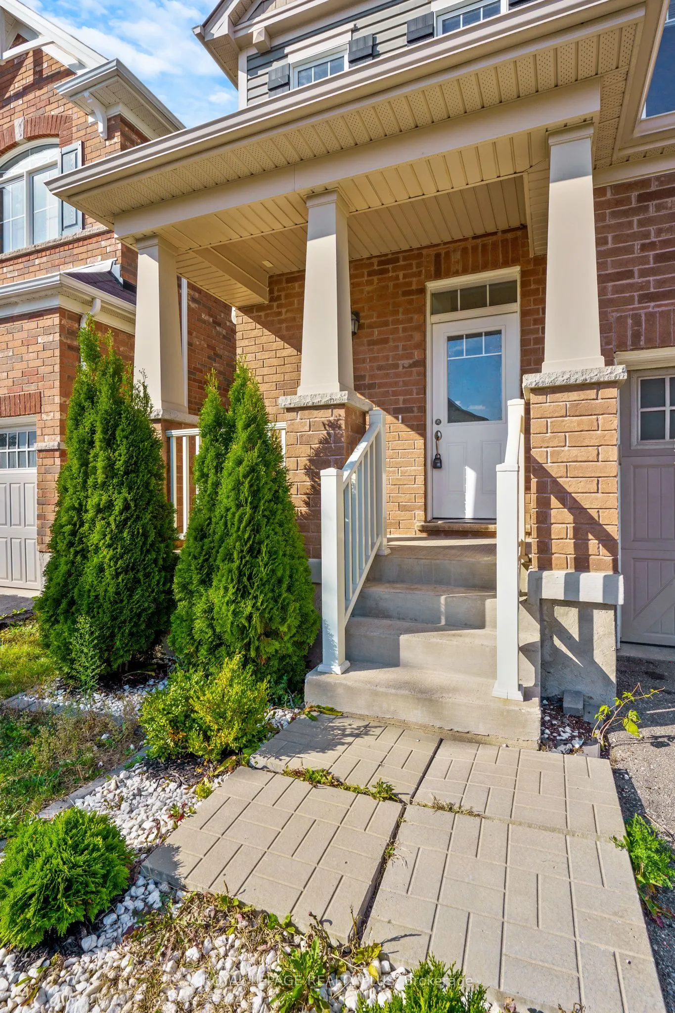 267 Grovehill Crescent