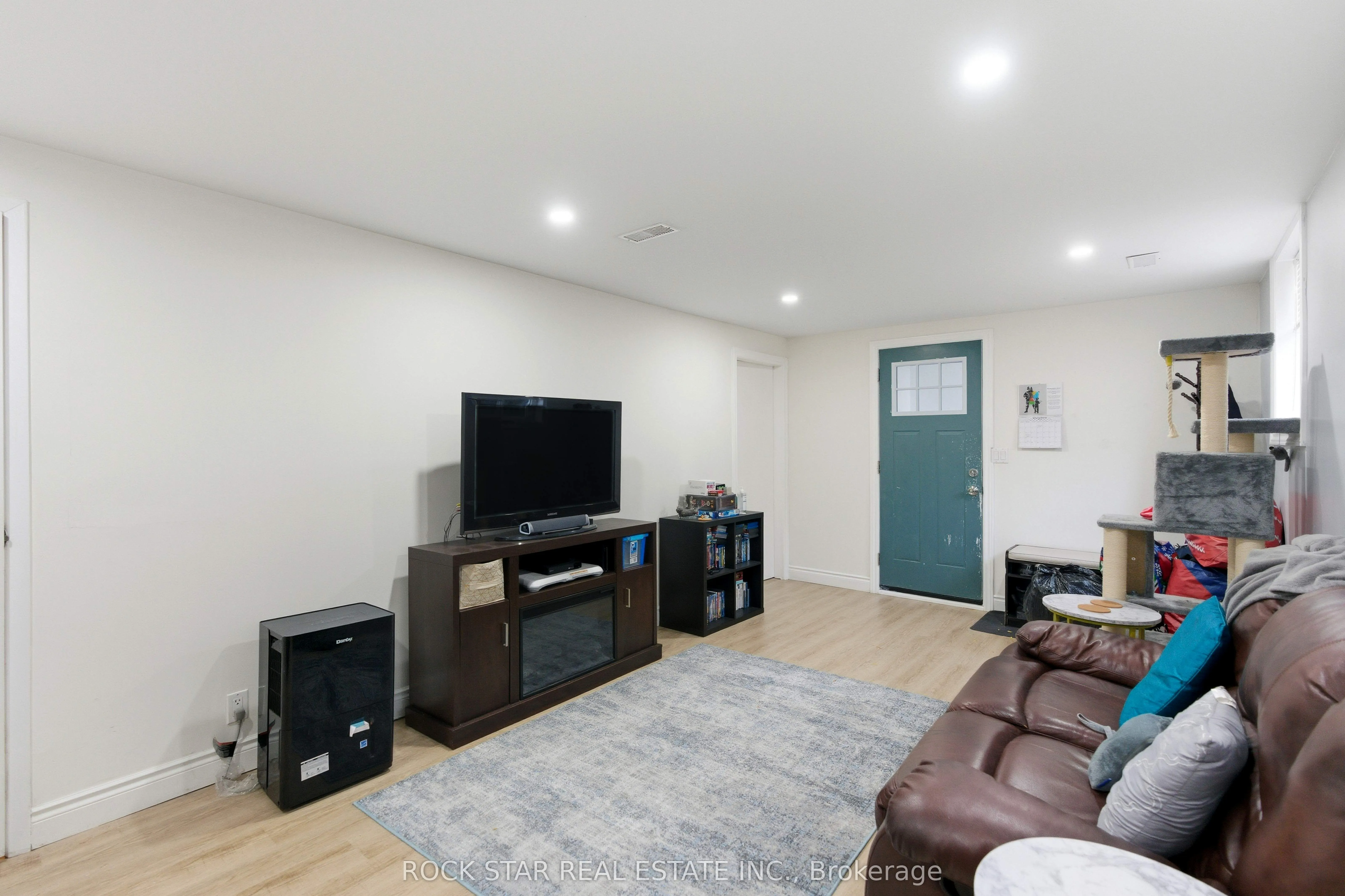 111 Britten Close