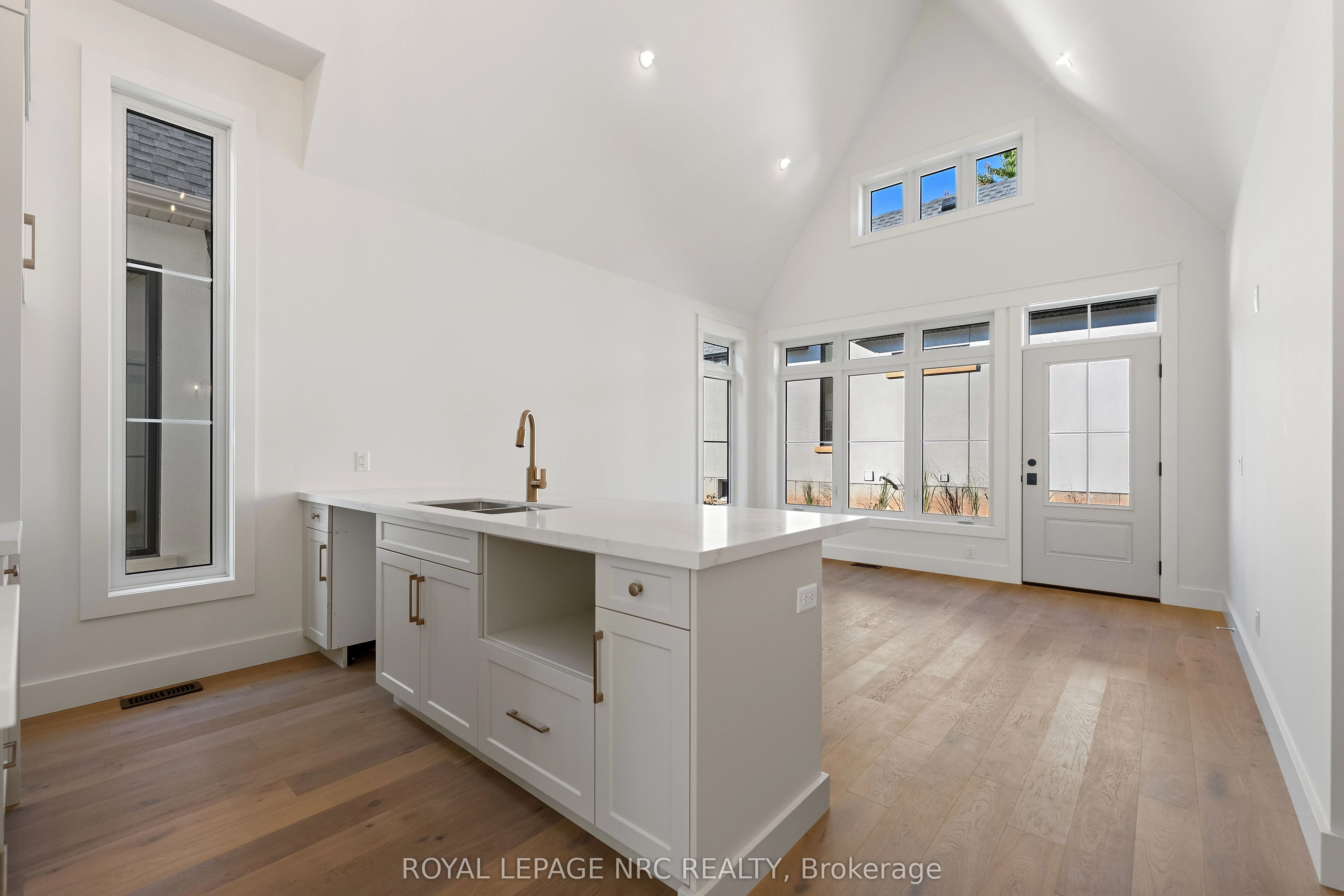 281 ELMWOOD Avenue