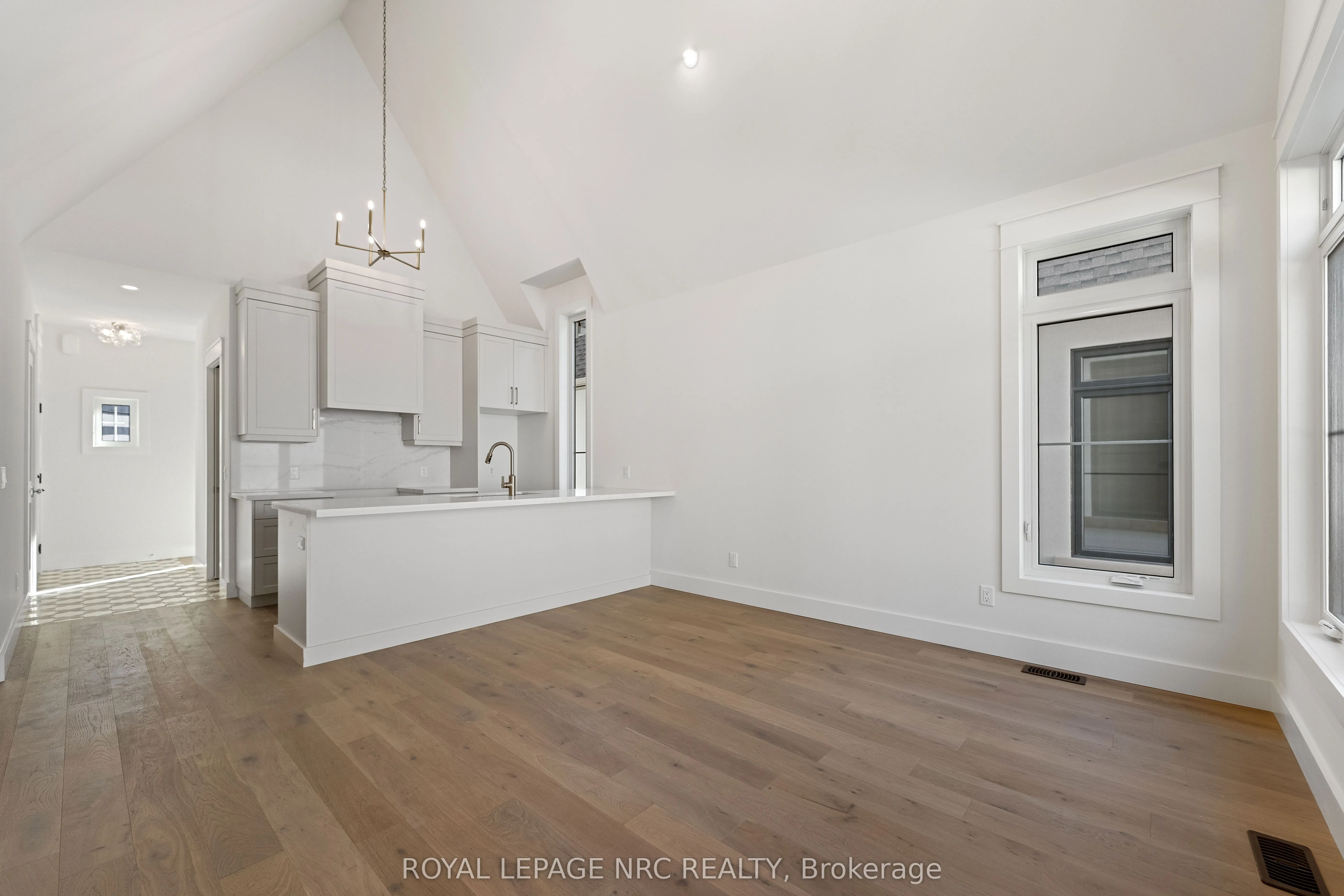 281 ELMWOOD Avenue