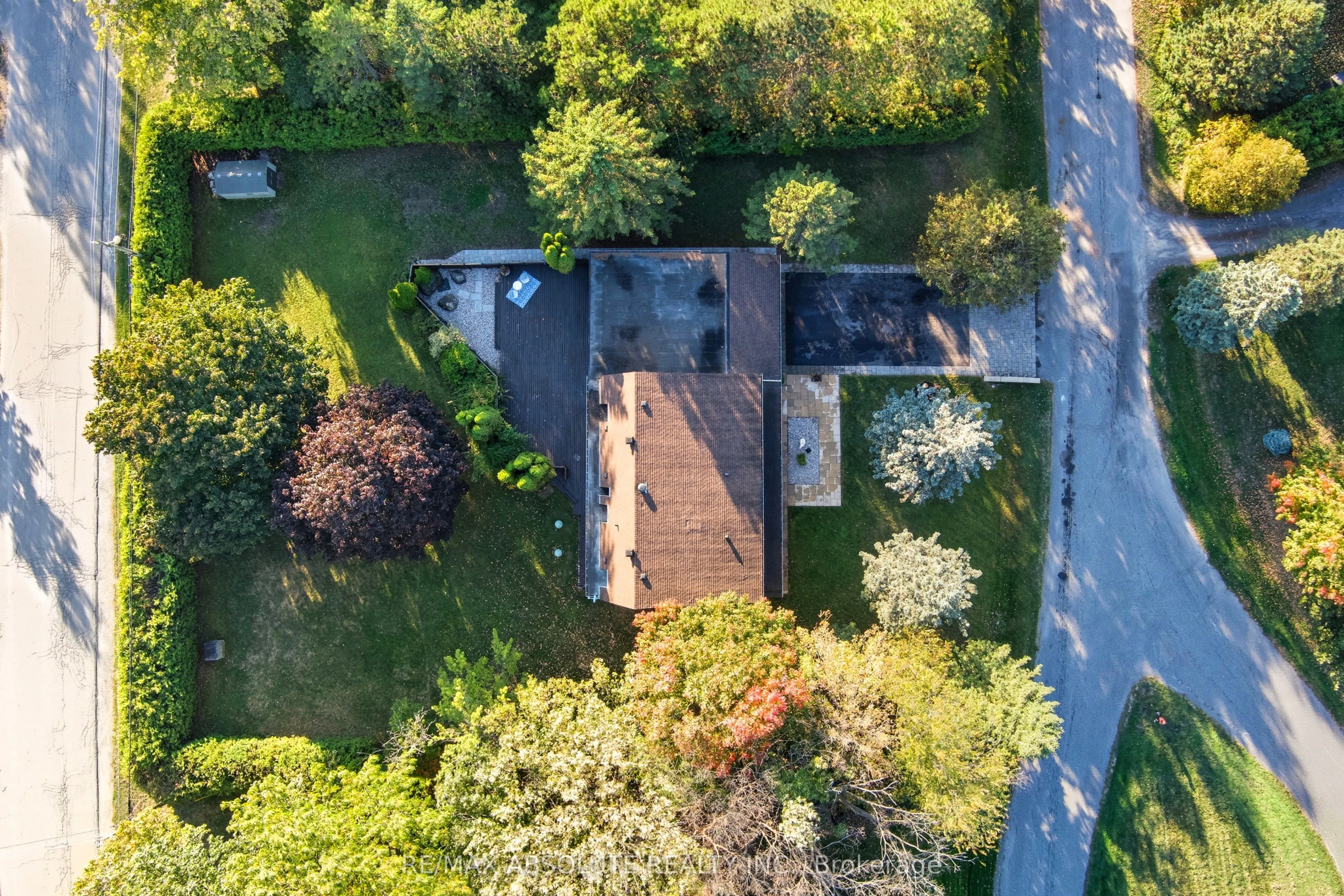 6 Howard Court